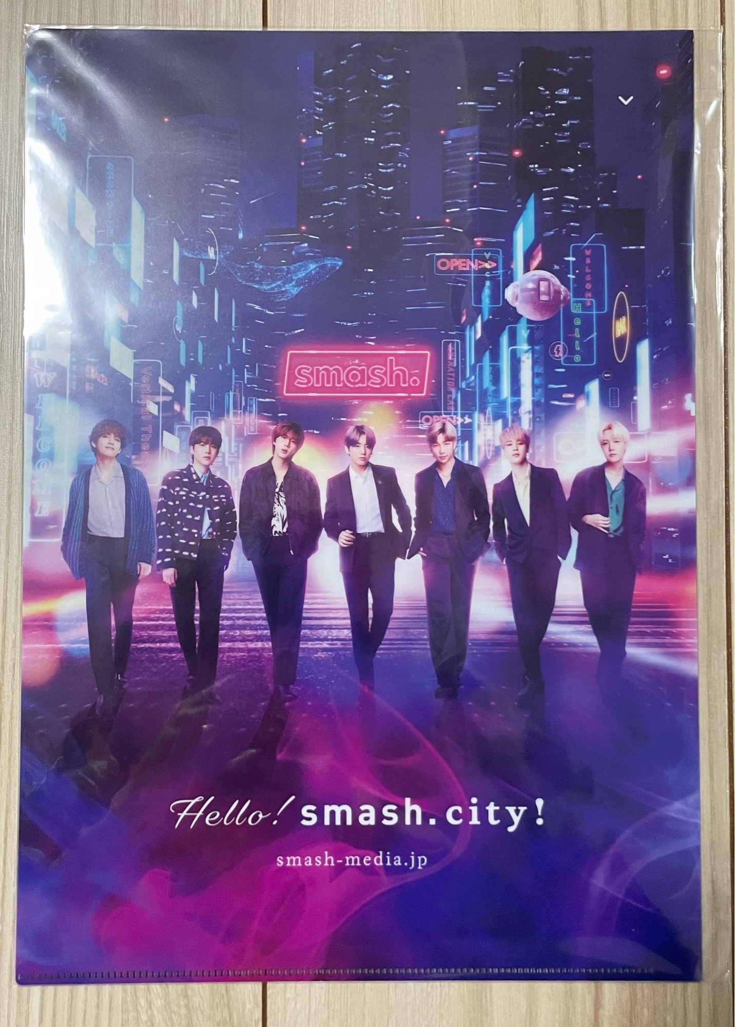 BTS JINのクリアファイルと交換してくれる方募集してます