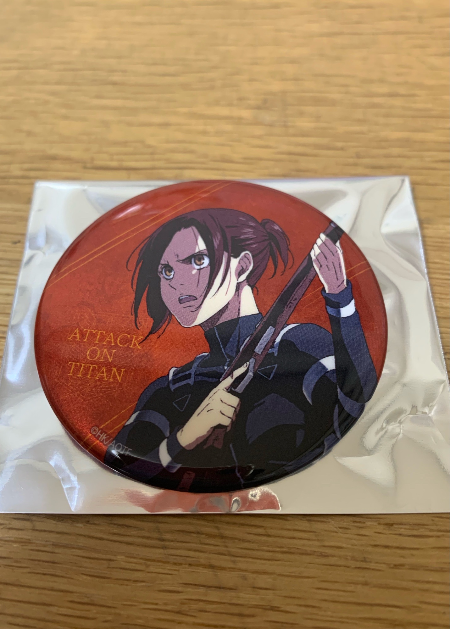 進撃の巨人 メタリック缶バッジ