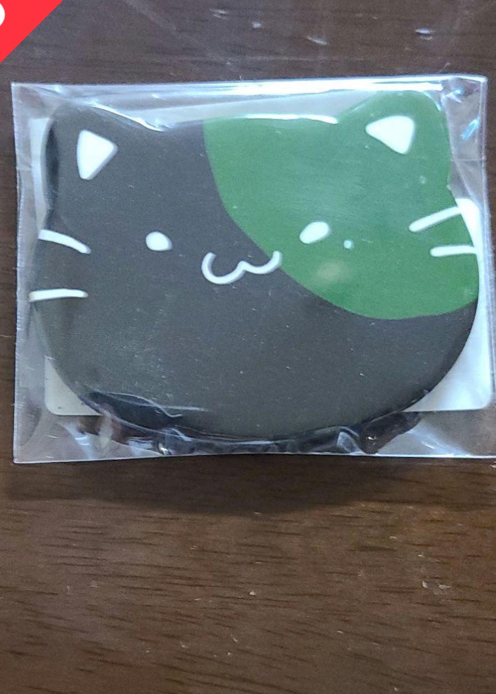 ゆら猫の猫型缶バッジ